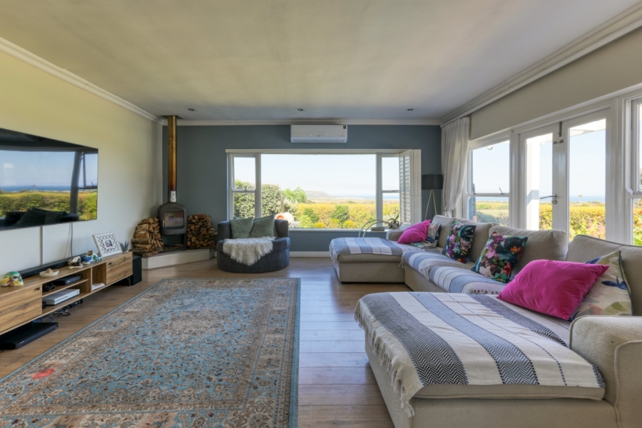 To Let 3 Bedroom Property for Rent in Noordhaven Western Cape